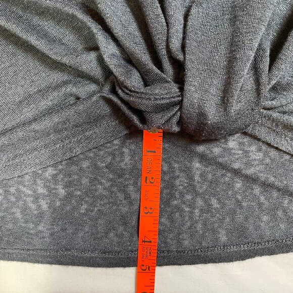 Bobeau Top Twist Front Hem Long Sleeve Lightweight Heathered Dark Gray Size M - Picture 9 of 13